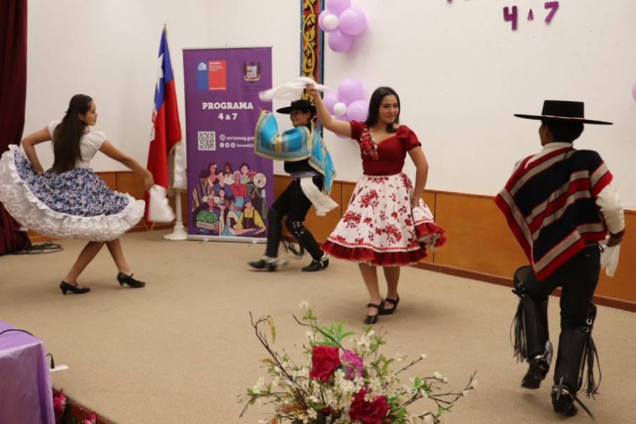 Niños de Huara y Pozo Almonte se lucen en cierre de programa de cuidados infantiles