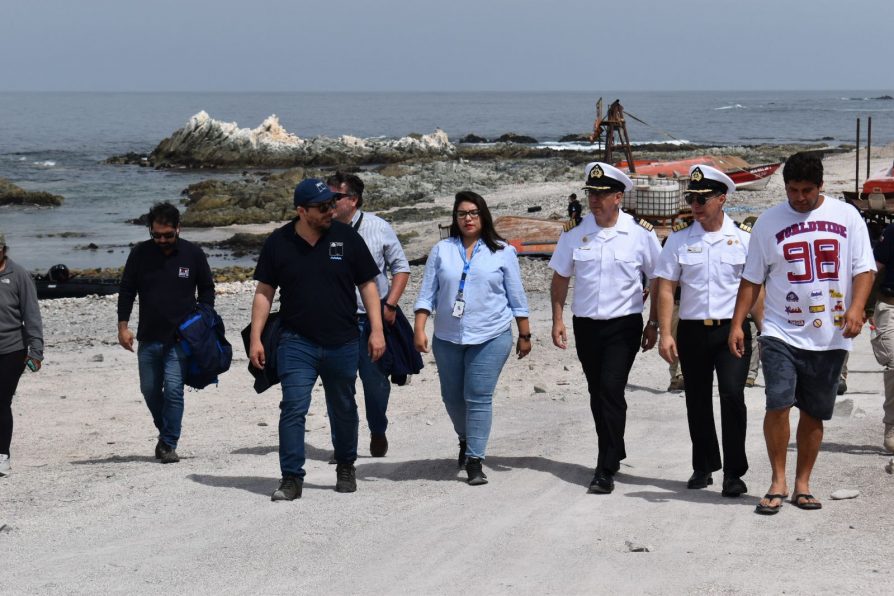 Gobierno visita caleta Punta Colorada para atender necesidades de la comunidad