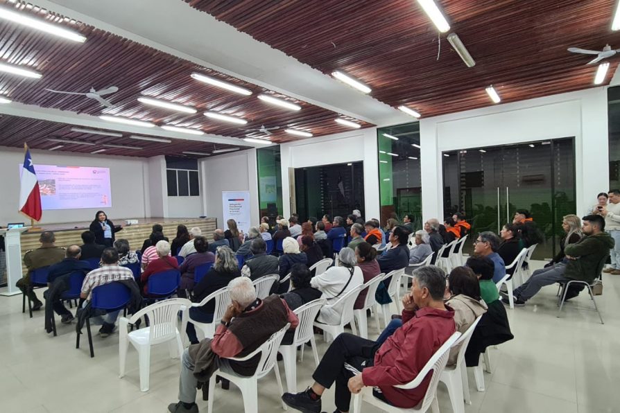 Vecinos del Tamarugal participan en diálogo ciudadano sobre la Cuenta Pública de Tarapacá 2024