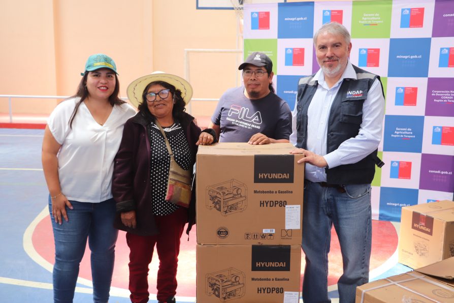 Más de 100 agricultores del Tamarugal reciben motobombas para fortalecer el riego en comunidades indígenas