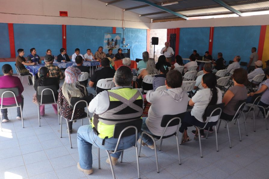 Vecinos y autoridades se reúnen en Tarapacá para coordinar Fiesta de San Lorenzo
