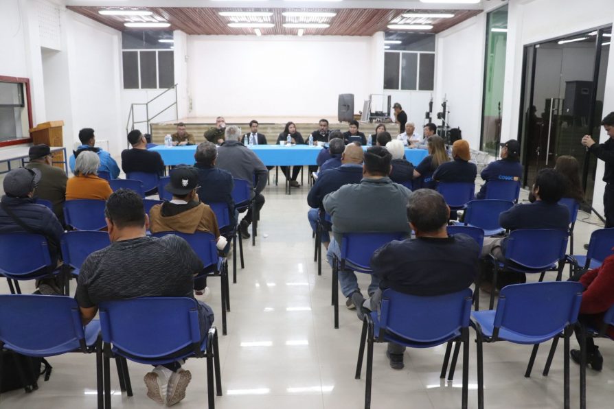 Vecinos de Pozo Almonte participaron en reunión de seguridad con autoridades