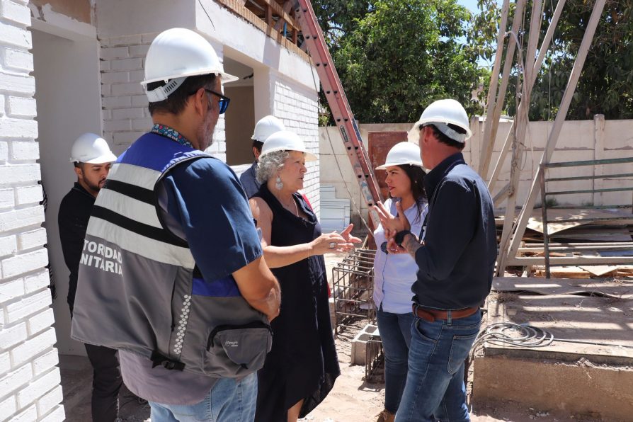 Autoridades visitan obras de nuevo Cosam del Tamarugal en Pica