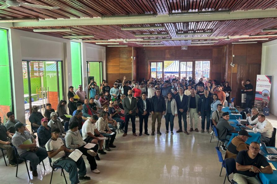 Más de 800 personas participan de reclutamiento masivo de Cosayach organizado por Sence y OMIL de Pozo Almonte y Huara