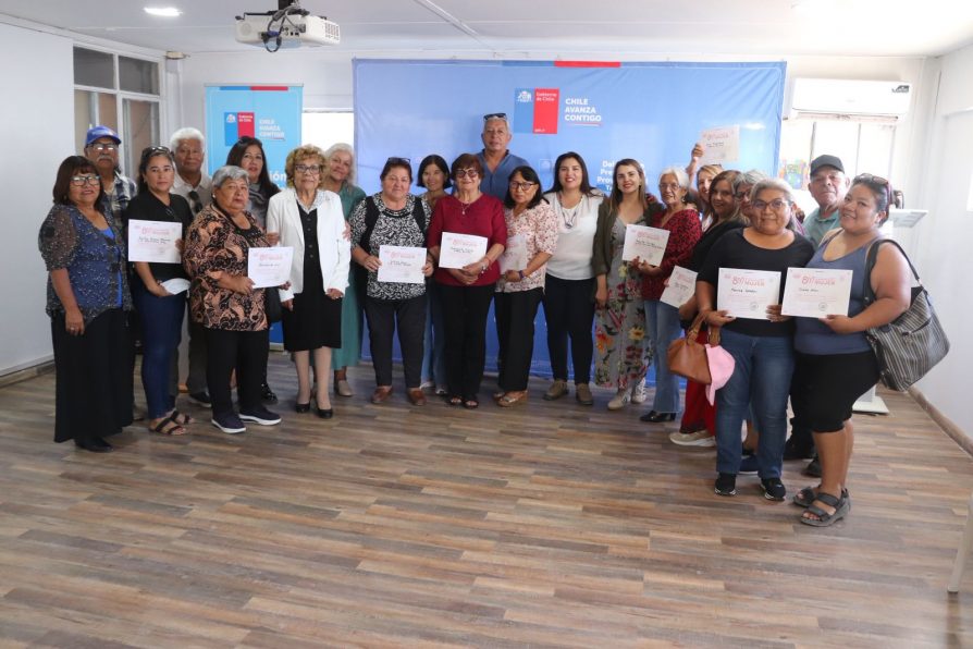 Dirigentas del Tamarugal participan en conmemoración el Día Internacional de la Mujer